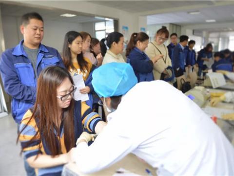 守望相助手牽手 獻血救人心連心——威騰集團2018年無償獻血活動