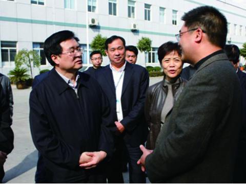 江蘇省委副書記王國(guó)生來公司考察
